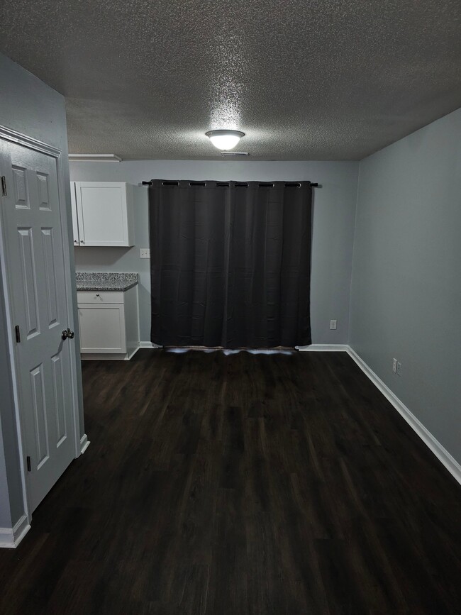 Photo - 1610 Gorman St Unidad 103