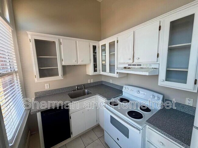 Photo - 1030H Broad Street