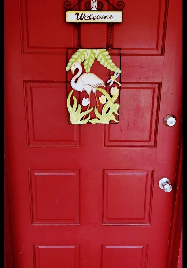 Photo - 170 Larchwood Dr