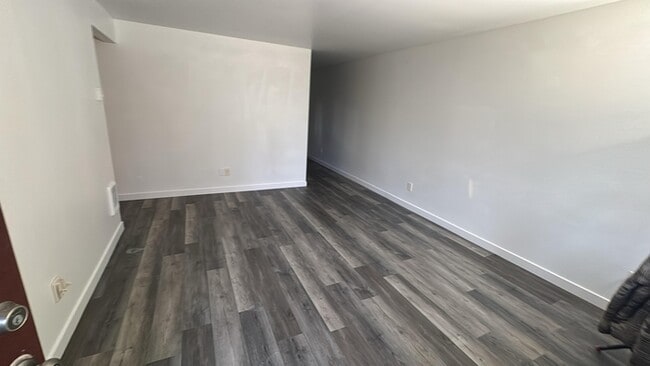 Photo - 1433 E Dearborn Ave