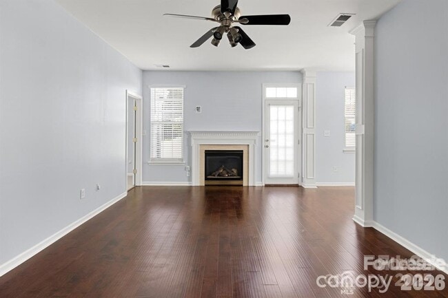 Photo - 6828 Ayrshire Glen Pl