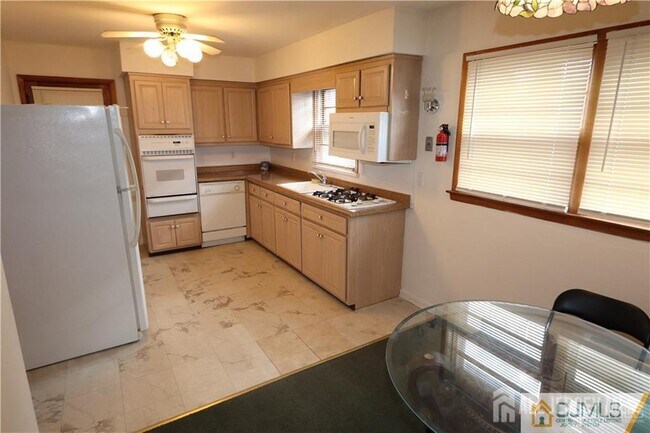 Photo - 101 Stelton Rd