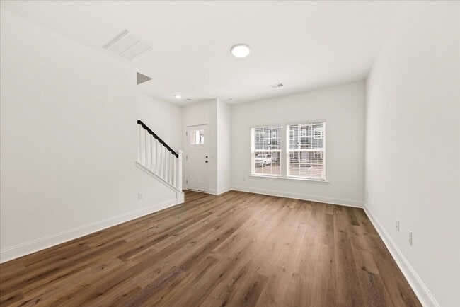 Photo - BRAND NEW TOWNHOUSE!!