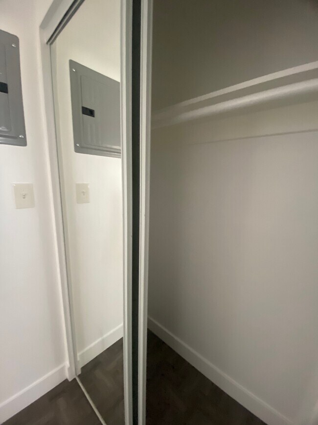 Photo - Commonwealth Apartments