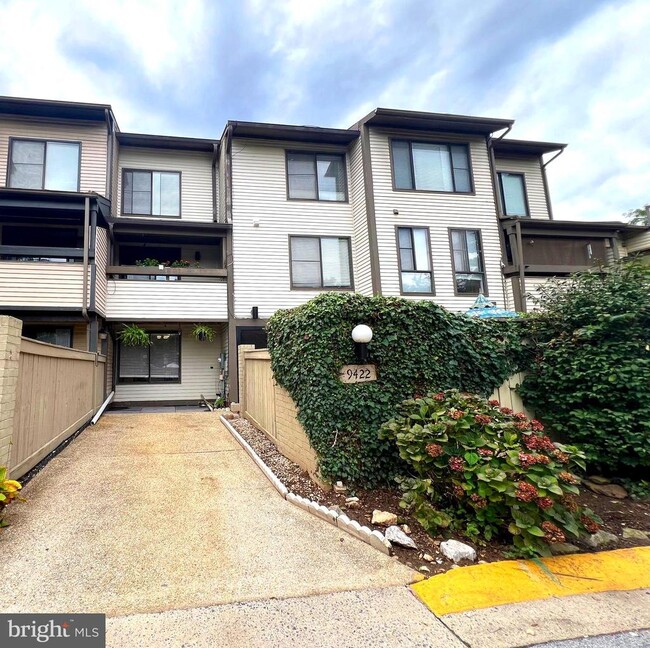 Photo - 9422 Collette Way Townhome