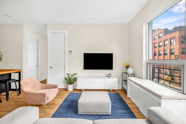 Photo - 15 Roebling St