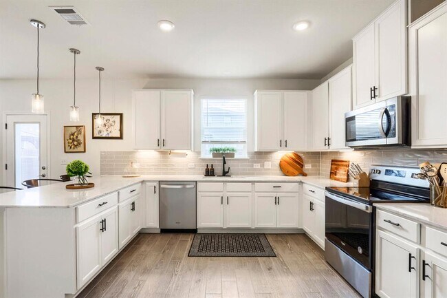 Photo - 6504 Albany Sleigh Dr