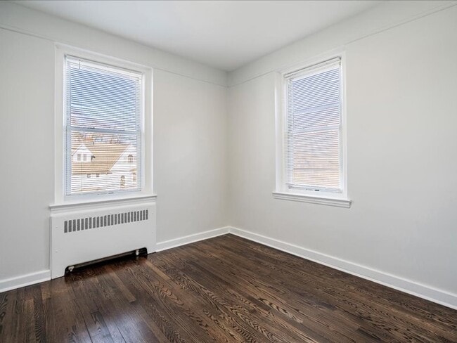 Photo - 150 Terrace Avenue Apartments