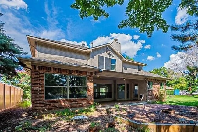 Photo - 200 Courtney Ln