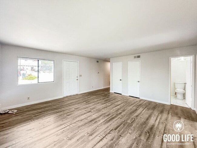 Photo - 2018 Hawkins Way Unit A