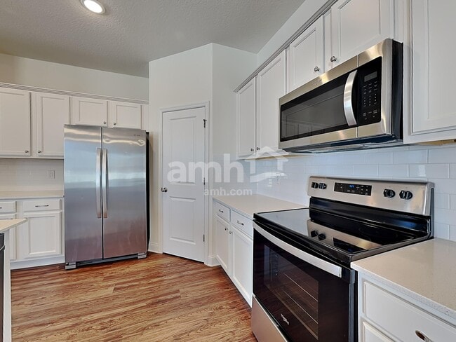 Photo - 1025 Summer Stone Lp