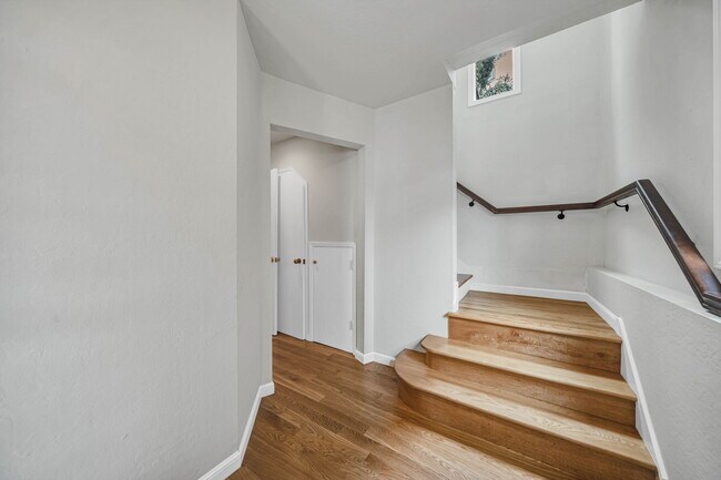 Photo - 435 Beacon St