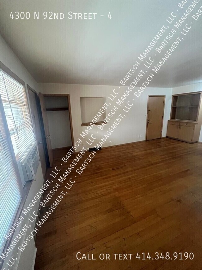 Photo - 4300 N 92nd St Unit 4