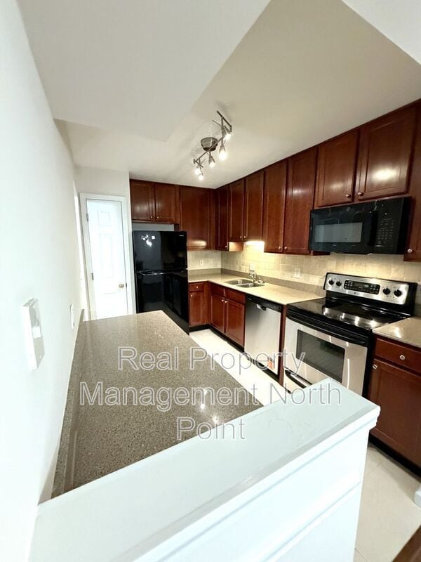 Photo - 3513 Essex Ave