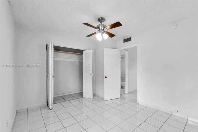 Photo - 10776 N Kendall Dr Unit F14