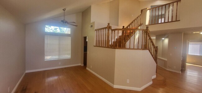 Photo - 4 Bedroom, 3 Bath Cul-de-Sac in Hemet