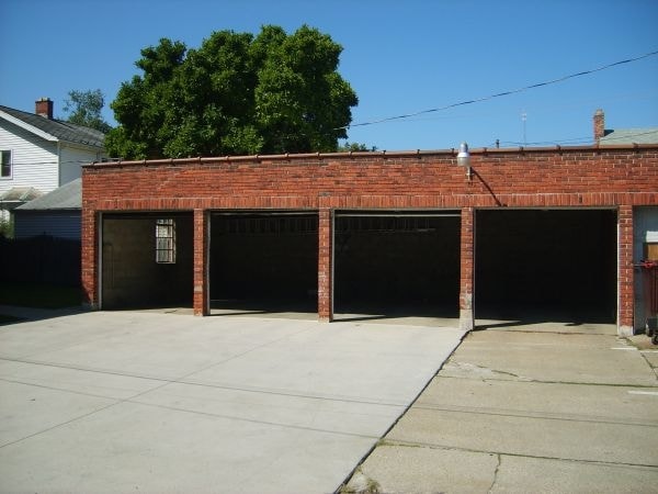 Rear Building Photo - 2244 W Sylvania Ave