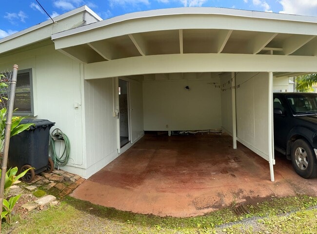 Building Photo - Available Private Detached Studio for Rent with 1 Assigned Carport Parking in Wahiawa