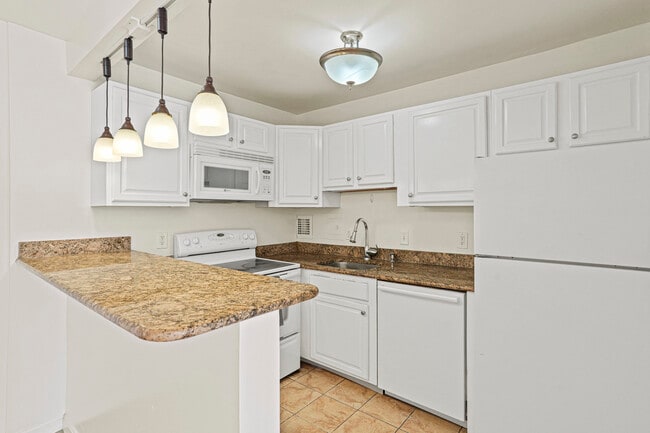 Newer kitchen with granite ! - 2401 H St NW Unit 202