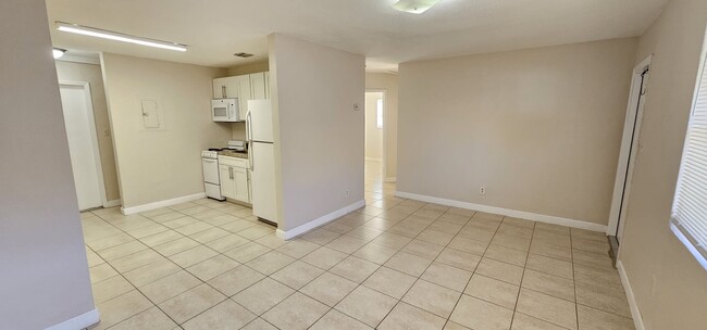 Building Photo - 2860 NW 15th St