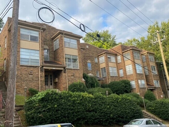 Photo - Oakmont Apartments