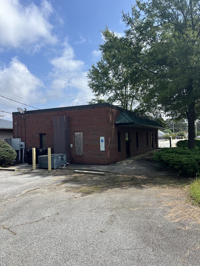 Photo - 2312 S Main St