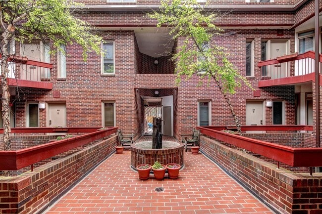 Building Photo - 1625 Q St NW Unit 106 Rental