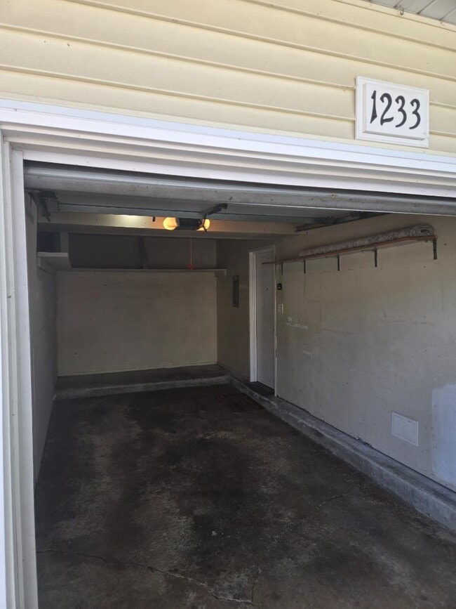 Photo - 1233 Mae Ct