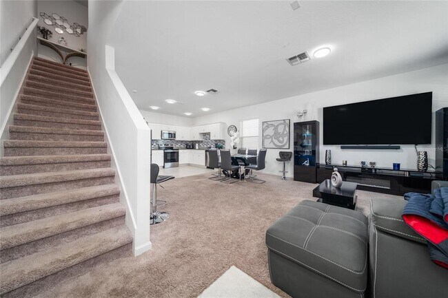 Photo - 386 Cadberry Pl