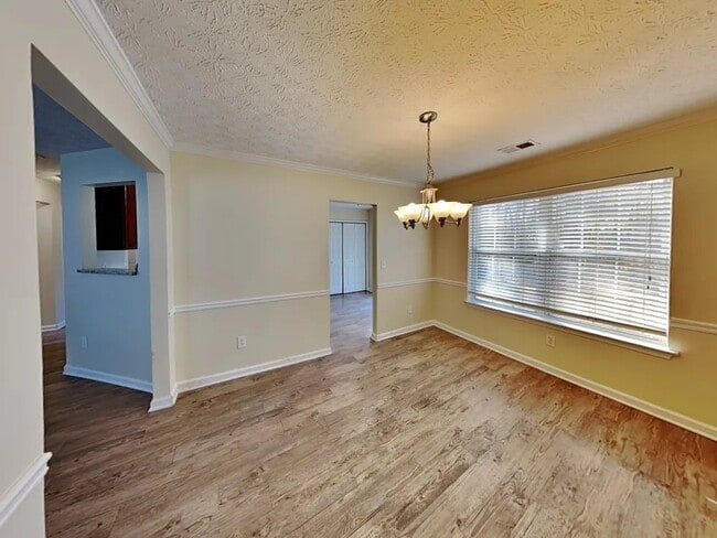 Photo - 1331 Ambercrest Way