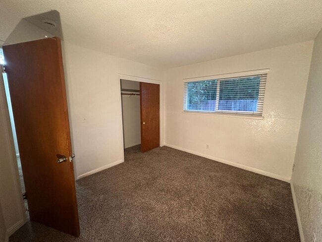 Photo - NICE DUPLEX IN ELVERTA!!