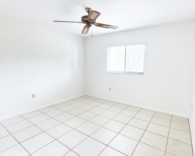 Photo - 699 110th Ave N