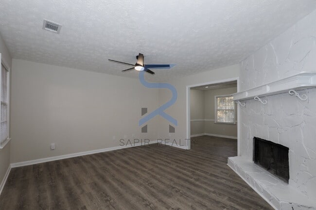 Photo - Move in before November 30th and choose yo... Apartamento