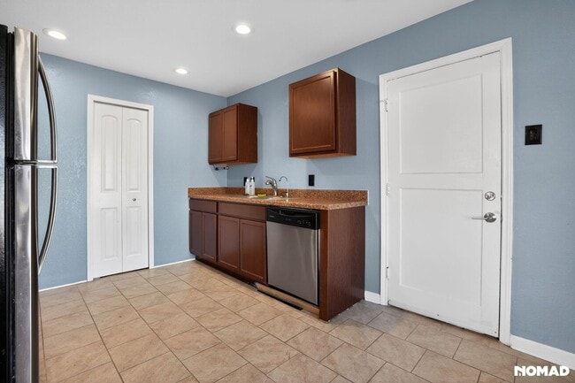 Photo - 254 Freiling