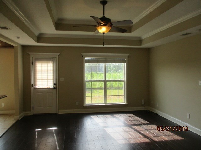 Photo - Experience Southern Comfort: Charming 3 Bed/2 Bath Home in Valdosta, GA