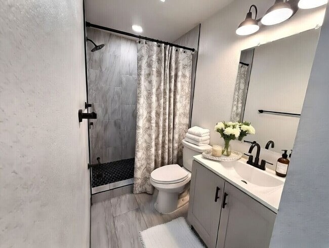 Photo - 2162 Flintridge Dr