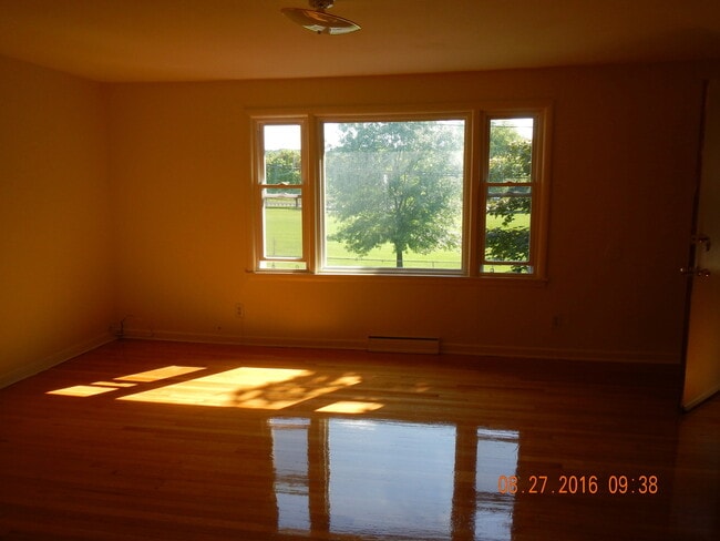 Photo - 1270 Westcott St Unit Westcott 91270.1