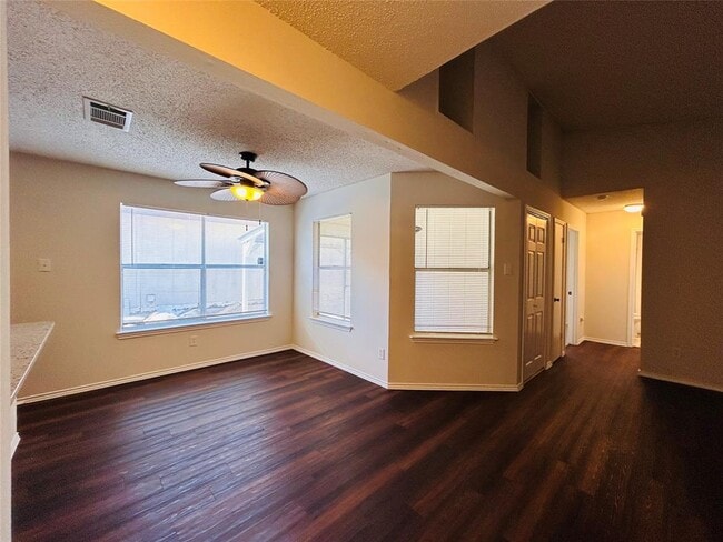 Photo - 5940 Kevin Kelly Pl