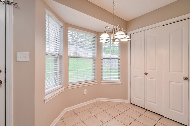 Photo - 1928 Thomas St