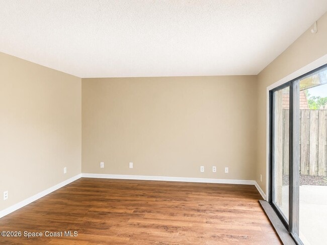 Photo - 2117 Patty Cir NE