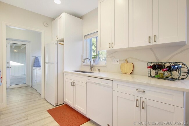 466 Tequesta Dr