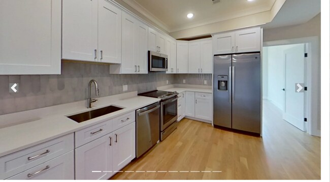 Photo - 104 Warren St