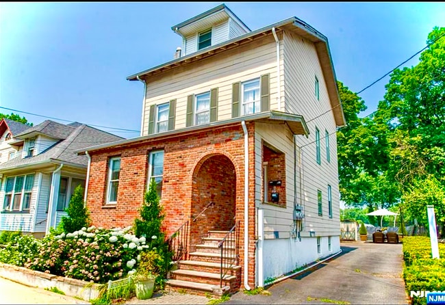 Photo - 45 Essex Ave