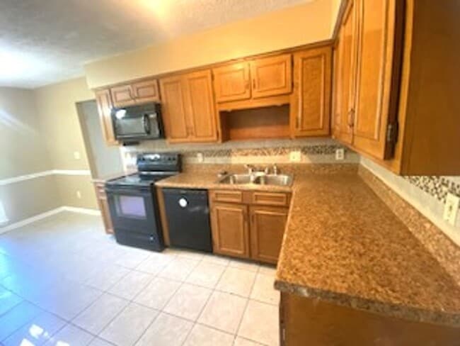 Photo - 6674 Foxdale Dr