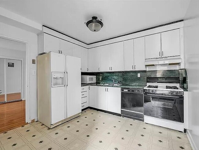 Photo - 2 West End Ave Unit 4G