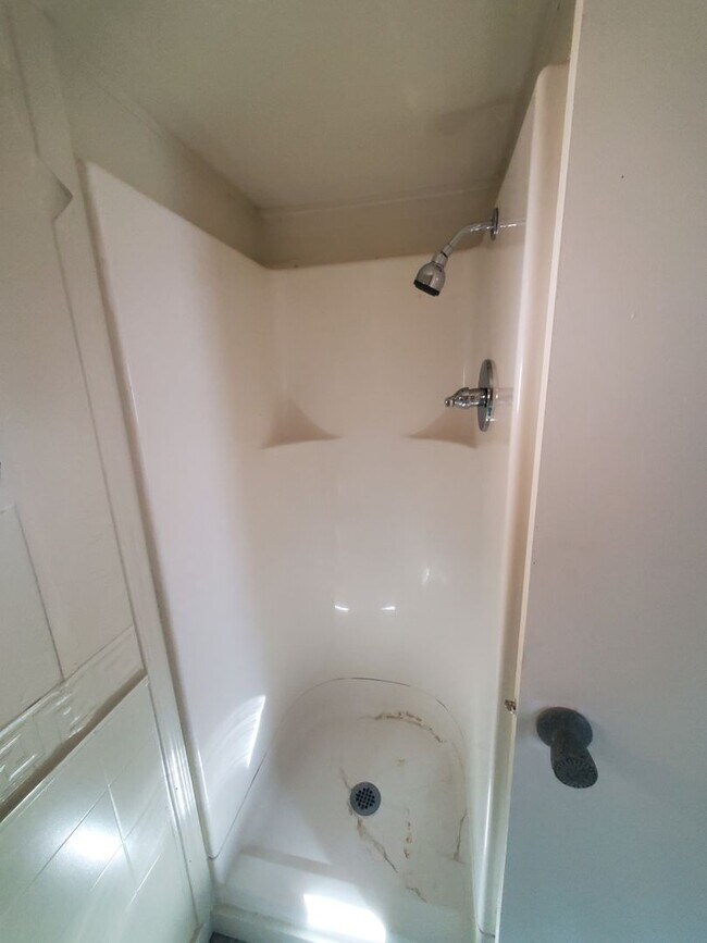 Photo - * PENDING* 3 Bedroom 2 Bath Single Family ...