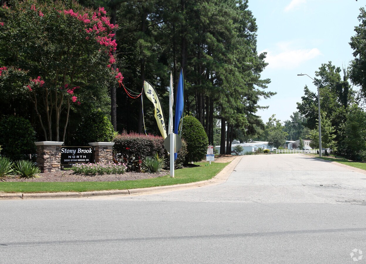 Photo - Stony Brook North Apartments