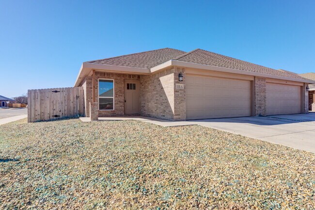 Building Photo - 3/2 in Lincoln 16! Rental