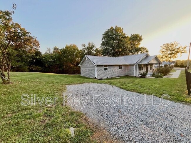 Photo - 1858 Reed Rd