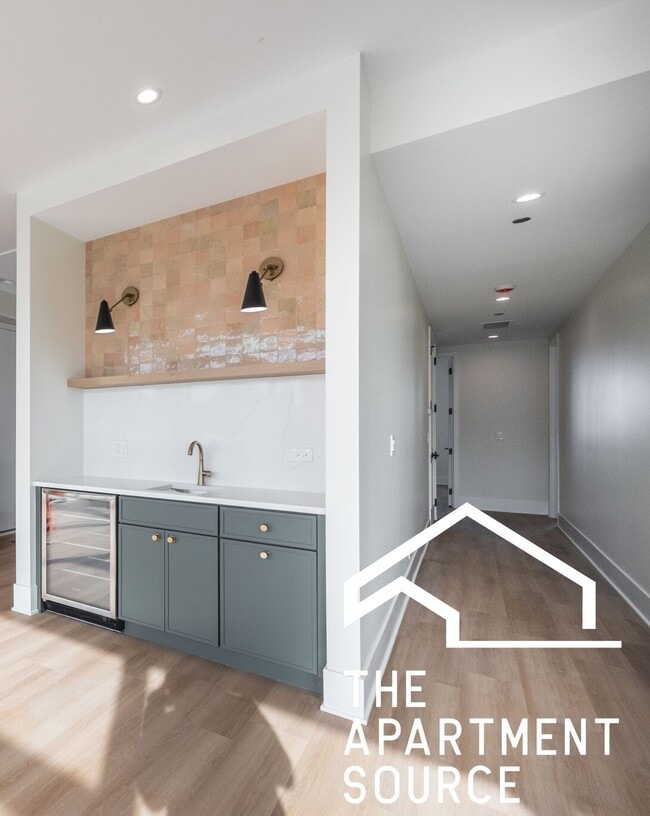 Photo - 1620 W Grand Ave